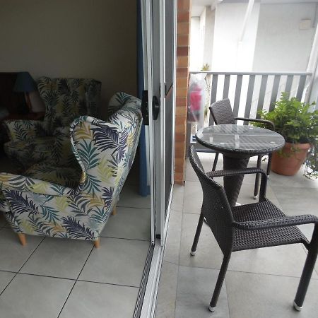 Airlie Court Units Aparthotel Airlie Beach Exterior photo
